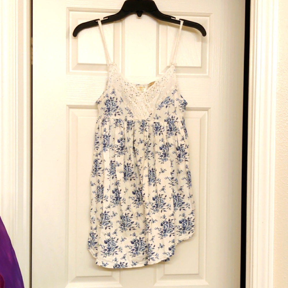 Eyelet Victoria secret nightie gown cotton. Vintage. Blue white floral.